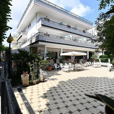 Criniera D'oro 3*