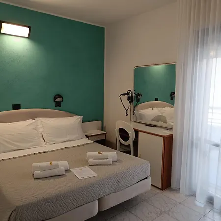Criniera D'oro Hotel 3*