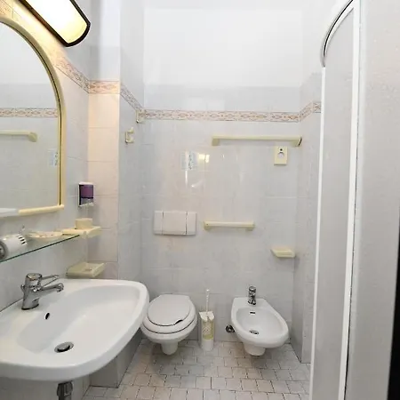 Criniera D'oro Hotel 3*